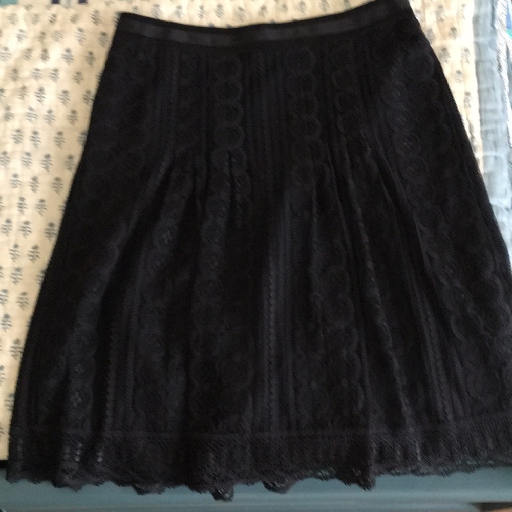 Ann Taylor classic lace skirt